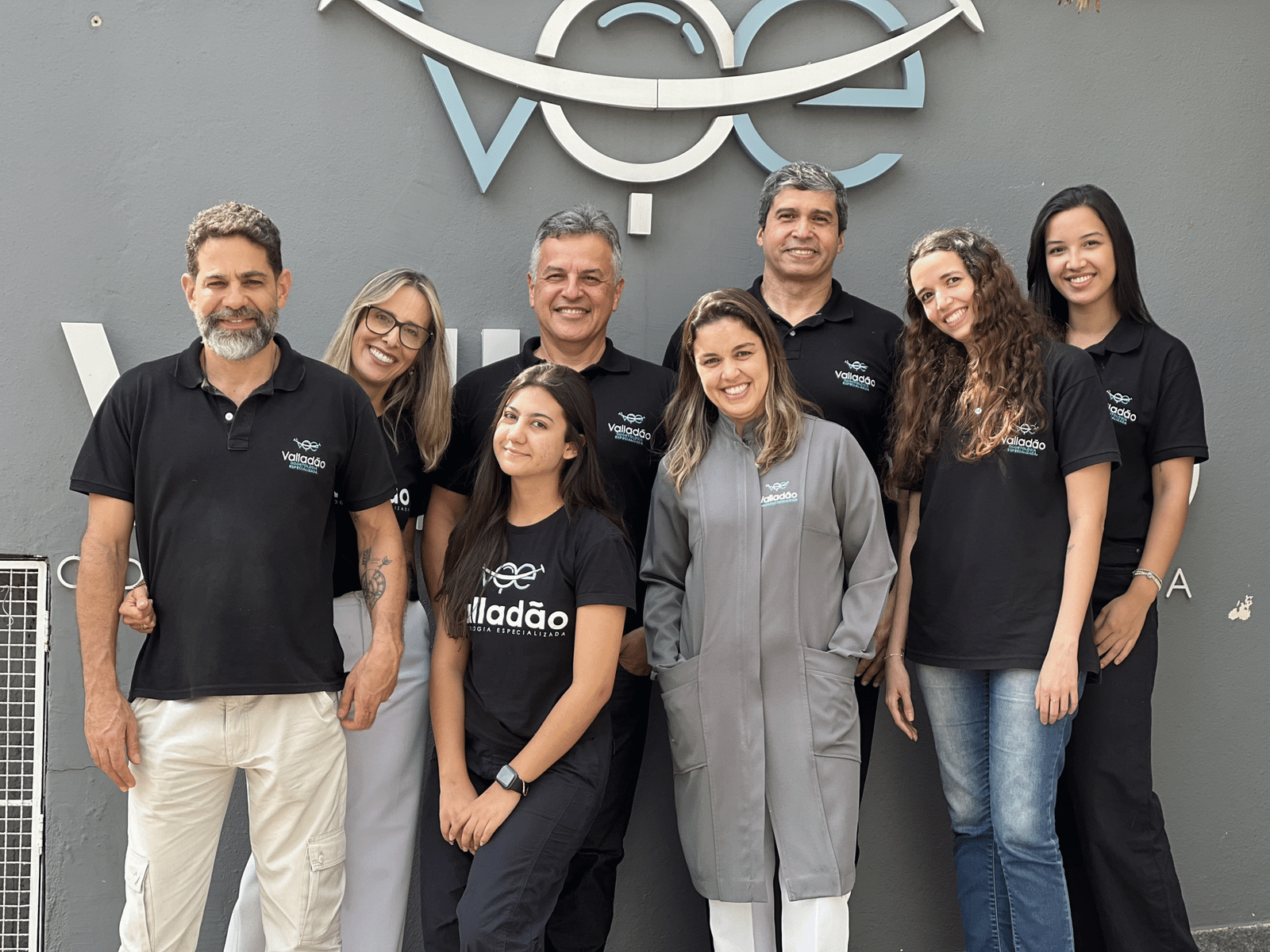 Equipe de dentistas da OdontoVoe em Vespasiano – profissionais experientes, especializados e comprometidos com a excelência no atendimento odontológico